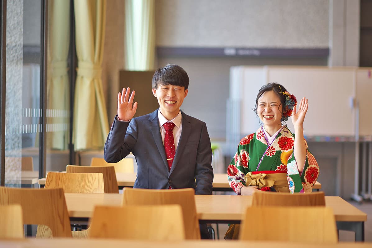 卒業式の記念写真撮影